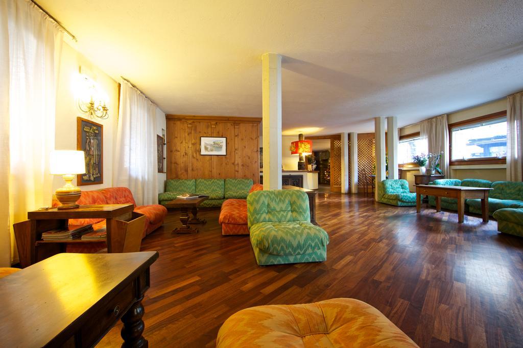 Hotel Dolonne Courmayeur Eksteriør billede