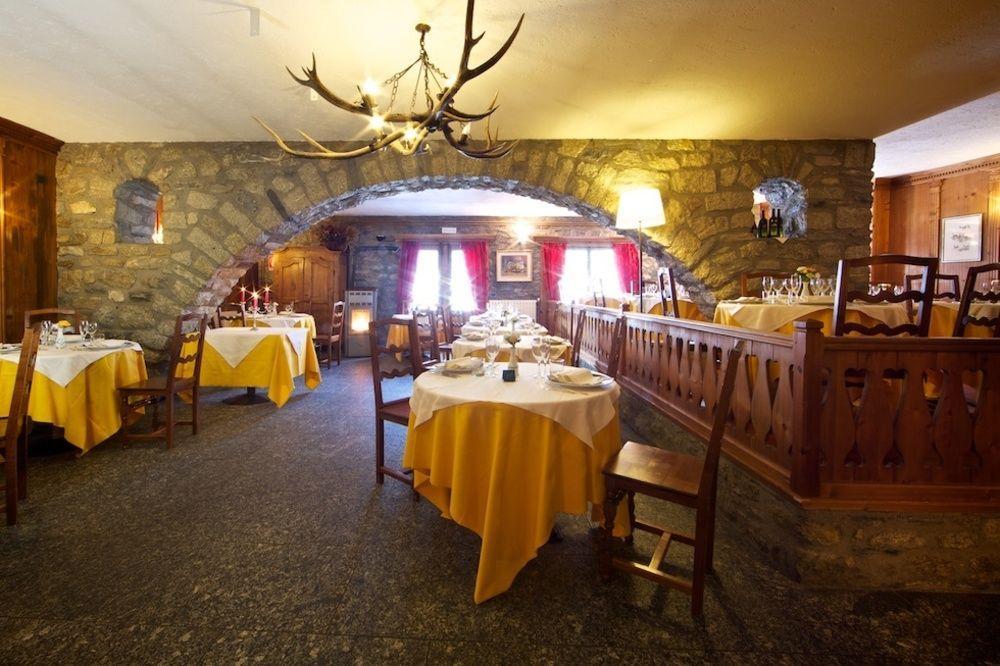 Hotel Dolonne Courmayeur Eksteriør billede