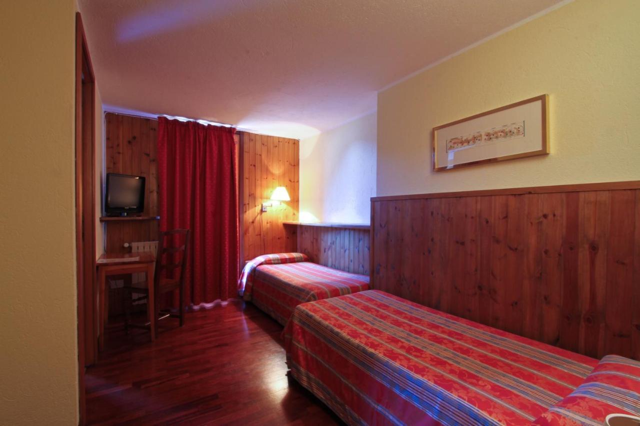 Hotel Dolonne Courmayeur Eksteriør billede